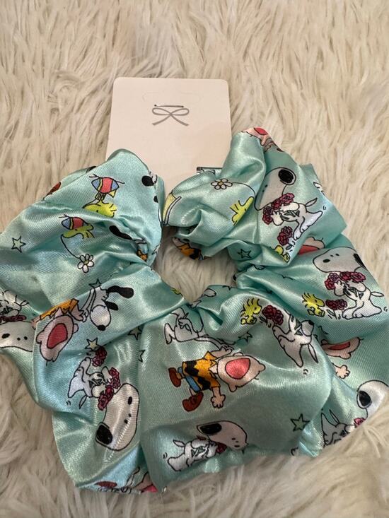 Snoopy Other - Snoopy peanuts and friends  green  silky large hair scrunchie